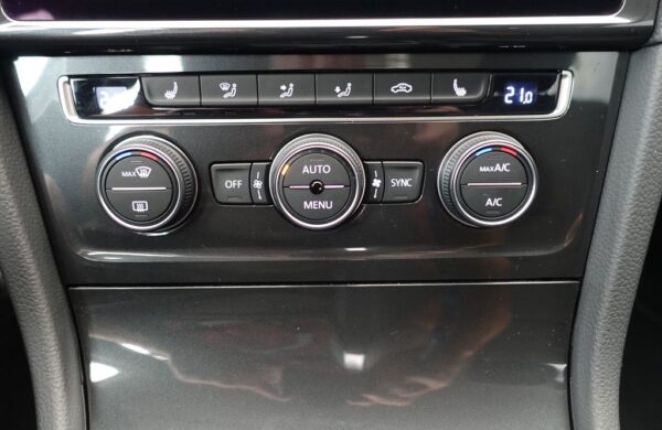 Volkswagen Golf 100kW,Tepelné čerpadlo, nabídka 54b9d637-e6fd-4a20-a1a8-c6975f392a36