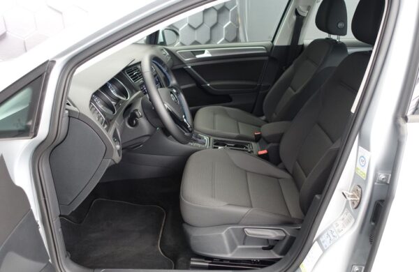 Volkswagen Golf 100kW,Tepelné čerpadlo, nabídka 54b9d637-e6fd-4a20-a1a8-c6975f392a36