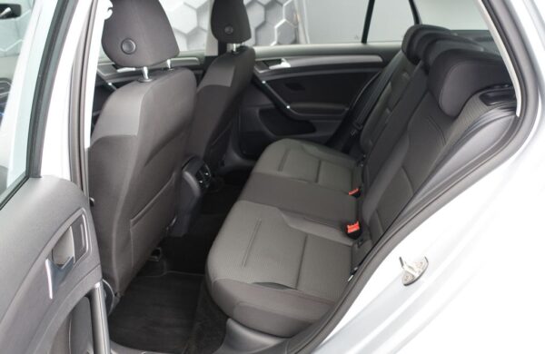 Volkswagen Golf 100kW,Tepelné čerpadlo, nabídka 54b9d637-e6fd-4a20-a1a8-c6975f392a36