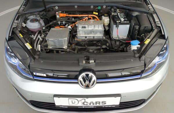 Volkswagen Golf 100kW,Tepelné čerpadlo, nabídka 54b9d637-e6fd-4a20-a1a8-c6975f392a36
