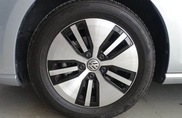 Volkswagen Golf 100kW,Tepelné čerpadlo, nabídka 54b9d637-e6fd-4a20-a1a8-c6975f392a36
