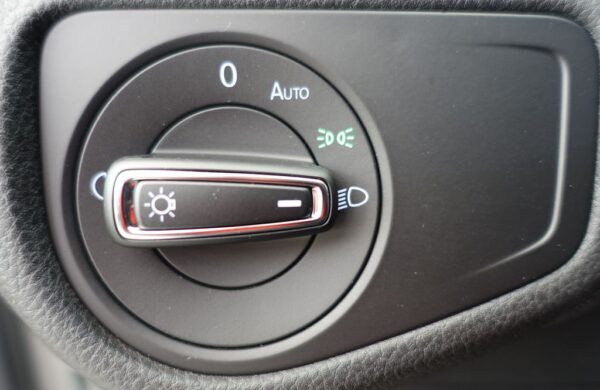 Volkswagen Golf SoH 95,4%, tepelné čerpadlo, nabídka b7028039-4514-4a32-babc-3ccf4e0aebce