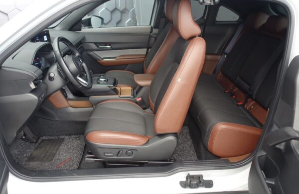 Mazda MX-30 EV ADVANTAGE – INDUSTRIAL VINT, nabídka 1a8b247c-4546-406e-889e-f8c1f1992831