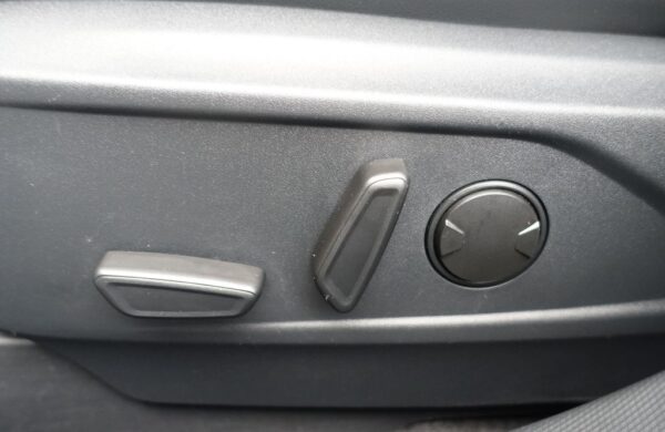 Ford Mustang Mach-E Premium-AWD-98,7 kWh-SOH96,9 %, nabídka 51c96b5d-626a-4172-b94a-fab7b2f18da6