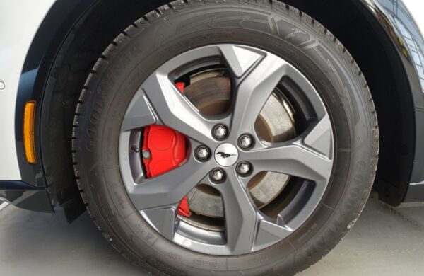 Ford Mustang Mach-E Premium-AWD-98,7 kWh-SOH96,9 %, nabídka 51c96b5d-626a-4172-b94a-fab7b2f18da6