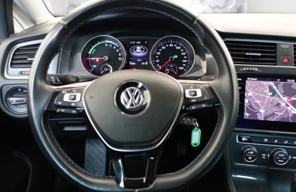 Volkswagen Golf SoH 90,7%, LED světlomety, nabídka 334ea721-ea79-4378-a883-f23dc977887b