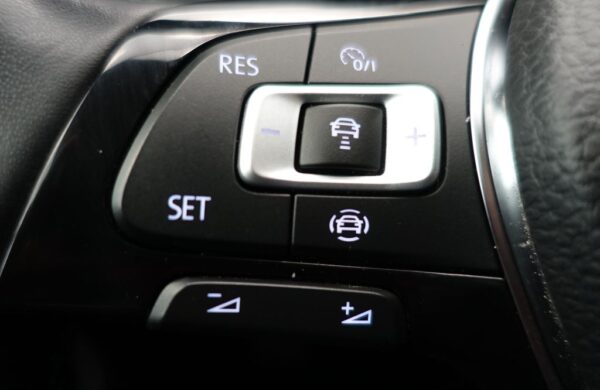 Volkswagen Golf SoH 90,7%, LED světlomety, nabídka 334ea721-ea79-4378-a883-f23dc977887b