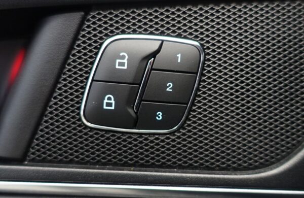 Ford S-Max 2.0 VIGNALE 140 KW LED tažné, nabídka 72777f79-8a02-4fe5-9b5d-c0dcea77e770