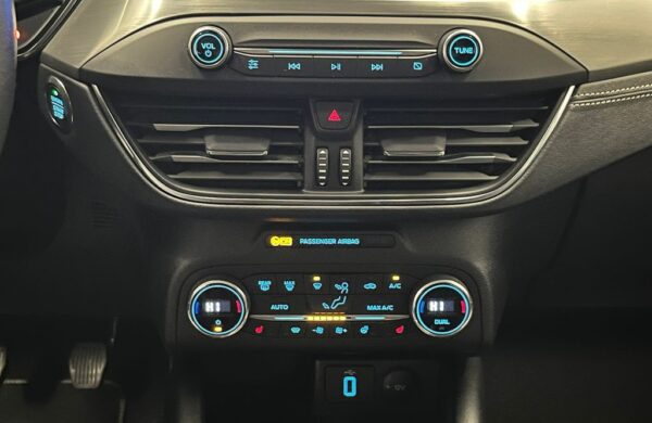 Ford Focus 2.0 Active VIGNALE Head-Up, nabídka 5aa73152-bd9f-4e90-8a94-b211540bd11c