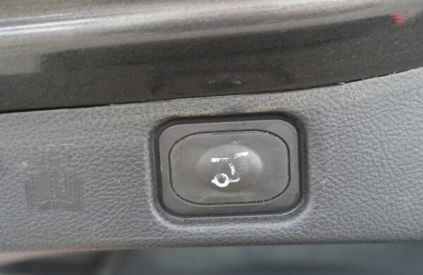 Ford Galaxy 177 kw Titanium Bi-Turbo, nabídka 1ef44ed4-96cb-46a5-a5e0-23beeb02a0bd