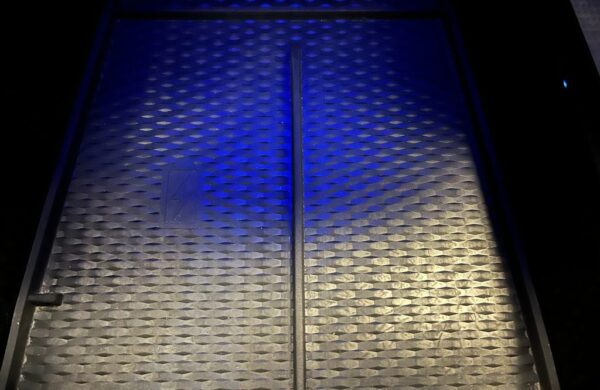 Ford Mustang Mach-E Premium – AWD – 94,9% SoH, nabídka b1f53077-6464-49a2-831f-a9d706996294