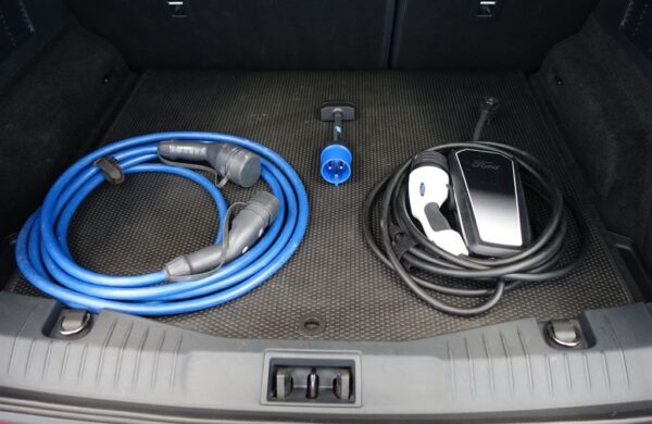 Ford Mustang Mach-E Premium – AWD – 94,9% SoH, nabídka b1f53077-6464-49a2-831f-a9d706996294