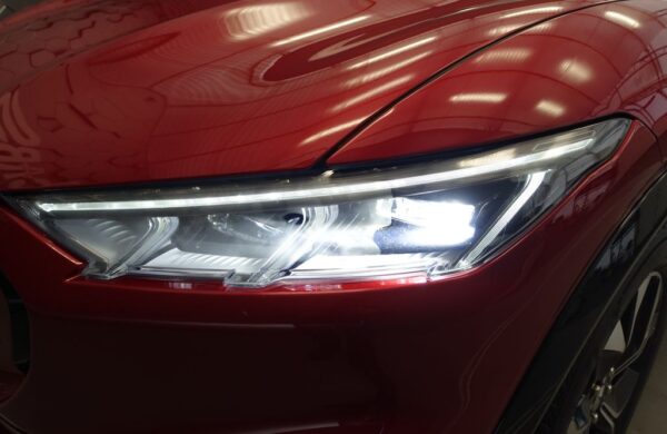 Ford Mustang Mach-E Premium – AWD – 94,9% SoH, nabídka b1f53077-6464-49a2-831f-a9d706996294