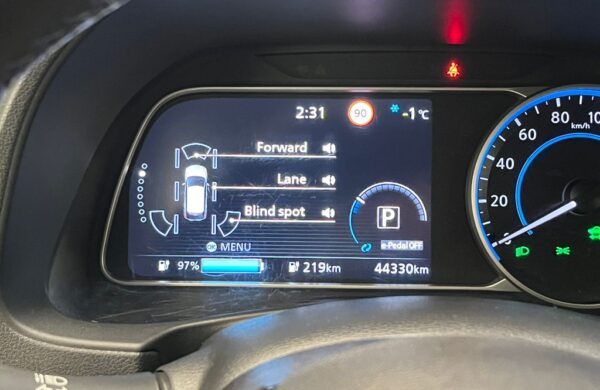 Nissan Leaf 40 kWh N-Connecta SoH 92,8%, nabídka d6221734-c0fb-452d-902e-e067a7017138