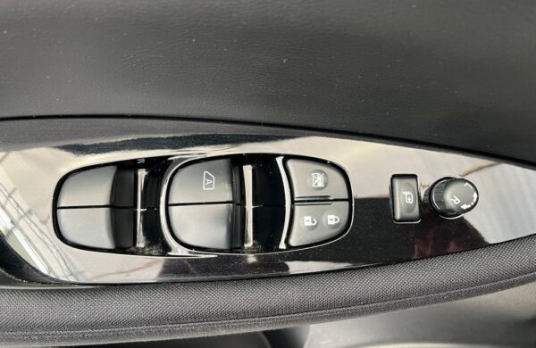 Nissan Leaf 40 kWh N-Connecta SoH 92,8%, nabídka d6221734-c0fb-452d-902e-e067a7017138