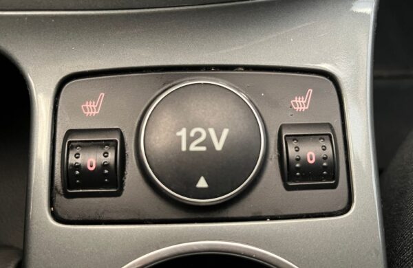 Ford C-Max 1,6 TDCi Titanium, tažné, nabídka 6c262a6d-41ce-4efb-8ff0-ec3e3b1634e5