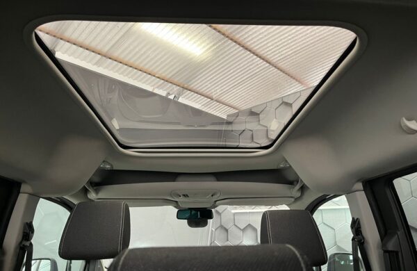 Ford Tourneo Connect 1,5 TDCi Grand L2 Titanium 5 m, nabídka d6029a9f-a336-4f2c-83fb-d657f9fa236b