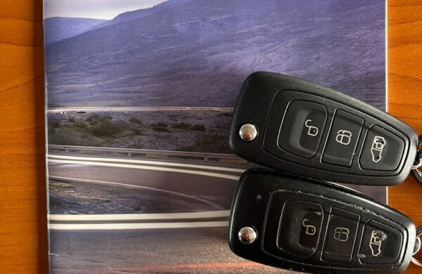 Ford Tourneo Connect 1,5 TDCi Grand L2 Titanium 5 m, nabídka d6029a9f-a336-4f2c-83fb-d657f9fa236b