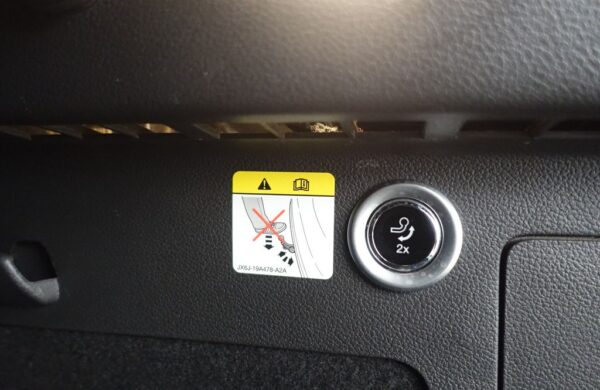 Ford Kuga 2.0 TDCi  Titanium AWD 132 kW, nabídka d5da6143-75e7-4edc-b465-cf15bdfbdd66