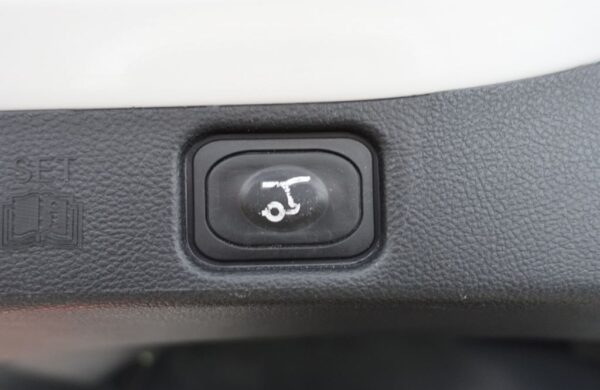 Ford Galaxy 2.5 Duratec FHEV TITANIUM, LED, nabídka 6ebe4ab5-e85a-4ced-b527-a8cd092081a9