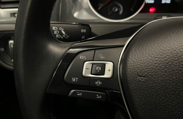 Volkswagen Golf 100kW, LED, SoH 94%, nabídka b8b6b1bc-f207-47f5-b02c-c5bd6d064595