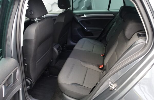 Volkswagen Golf 100kW, LED, SoH 94%, nabídka b8b6b1bc-f207-47f5-b02c-c5bd6d064595