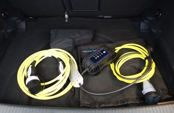 Volkswagen Golf 100kW, LED, SoH 94%, nabídka b8b6b1bc-f207-47f5-b02c-c5bd6d064595