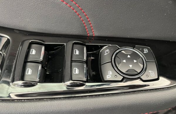 Ford S-Max 2.5 Duratec FHEV ST-Line, nabídka 9f85c9ab-865d-4ade-a2f2-6648ad8ac311