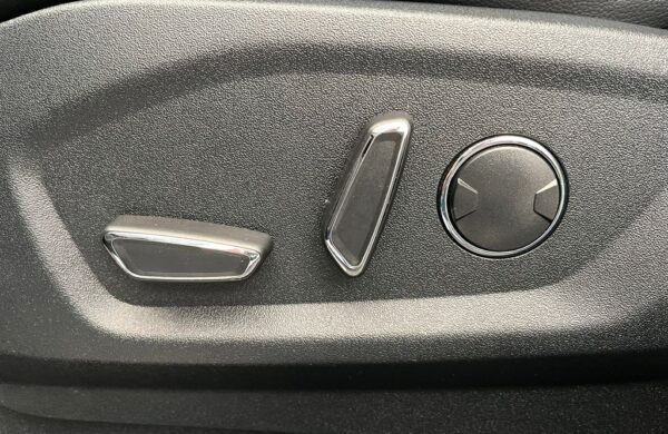 Ford S-Max 2.5 Duratec FHEV ST-Line, nabídka 9f85c9ab-865d-4ade-a2f2-6648ad8ac311