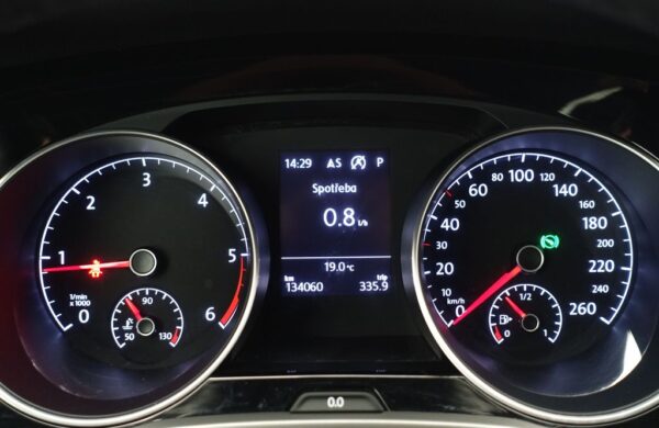 Volkswagen Touran 2.0 TDi Comfortline LED SVĚTLA, nabídka cbe390ac-f09d-47c2-a183-4c8280241ae5