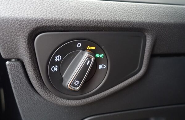 Volkswagen Touran 2.0 TDi Comfortline LED SVĚTLA, nabídka cbe390ac-f09d-47c2-a183-4c8280241ae5