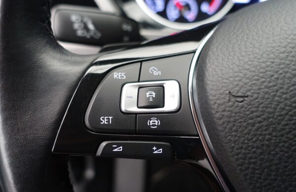 Volkswagen Touran 2.0 TDi Comfortline LED SVĚTLA, nabídka cbe390ac-f09d-47c2-a183-4c8280241ae5