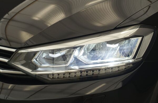 Volkswagen Touran 2.0 TDi Comfortline LED SVĚTLA, nabídka cbe390ac-f09d-47c2-a183-4c8280241ae5