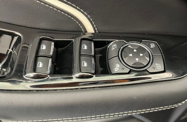 Ford S-Max 2.5 FHEV VIGNALE REZERVOVÁNO, nabídka 4a4dcf26-9ea0-44ec-a7c3-39a8b21e6a39