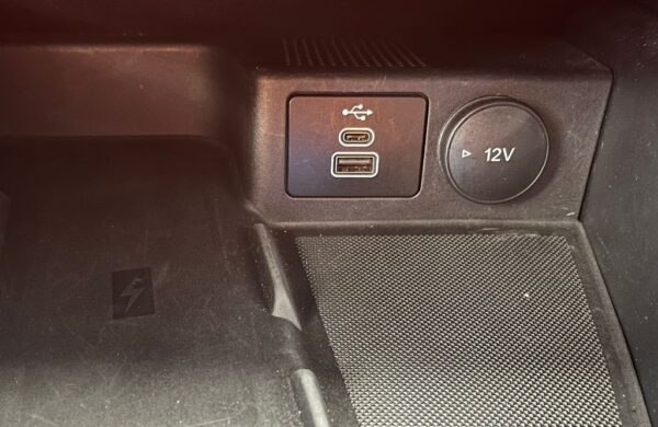 Ford Kuga 2.5 Duratec HEV 4×4 TITANIUM X, nabídka 7f3b2a0b-0bc9-4488-8b0a-c6c8d27966ca