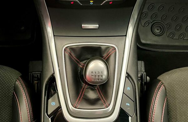 Ford S-Max 2.0 ST-LINE manuál LED , nabídka afeff456-738e-4b42-a253-e50b9cb2ffe0