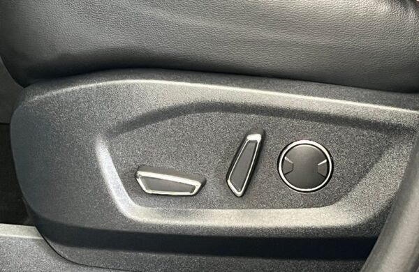 Ford S-Max 2.0 ST-LINE manuál LED , nabídka afeff456-738e-4b42-a253-e50b9cb2ffe0