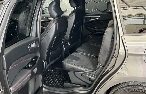 Ford S-Max 2.0 ST-LINE manuál LED , nabídka afeff456-738e-4b42-a253-e50b9cb2ffe0