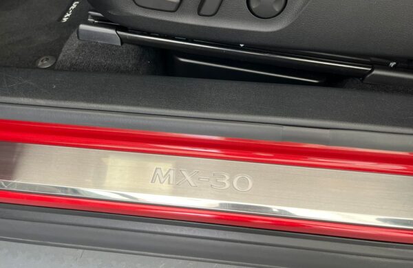 Mazda MX-30 e-SKYACTIV 96,3% SoH, nabídka 975b95f1-309f-40fe-95df-b99a0db8d6f4