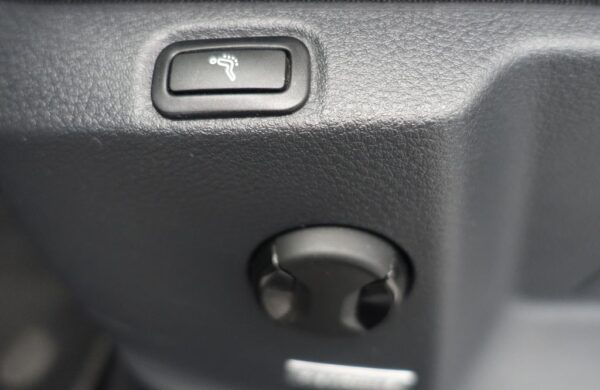 Volkswagen Touran 2.0 TDi DSG Zimní kola, nabídka c6813fb4-0802-4b4f-a1fc-dfbbcb8acb7b