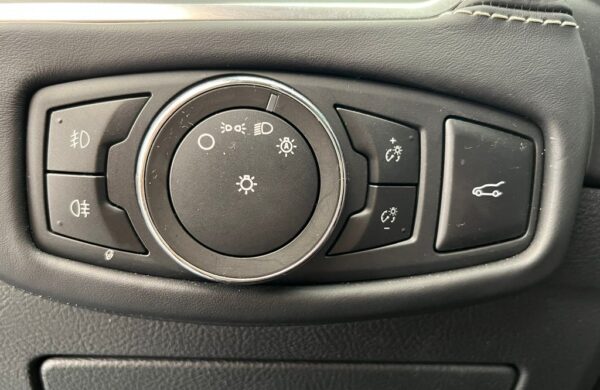 Ford S-Max 2.5 Duratec HEV VIGNALE 7 míst, nabídka 86d7615a-2f2a-496d-9880-9de16adf52a1