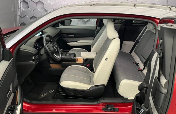 Mazda MX-30 e-SKYACTIV GT Plus 94,4 % SoH, nabídka 091f12c8-d4df-4674-b753-565beaa22b76