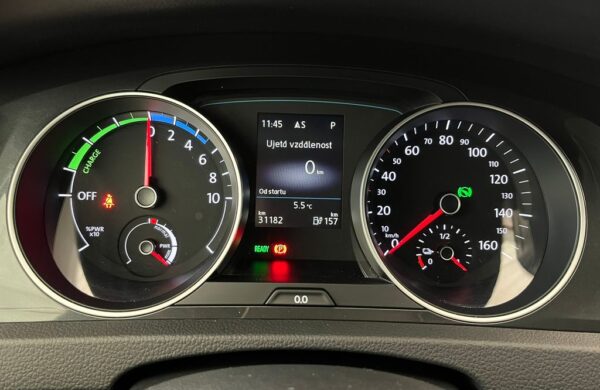 Volkswagen Golf e-Golf SOH 96.4%,100kW.LED, nabídka 0a46da8e-c97b-471e-8467-8dc58f271edc