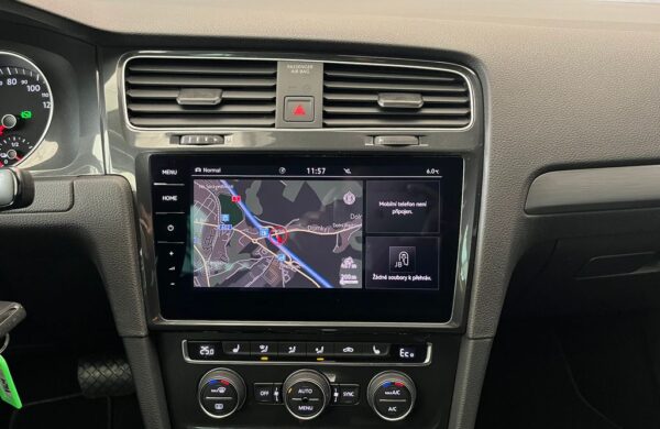 Volkswagen Golf e-Golf SOH 96.4%,100kW.LED, nabídka 0a46da8e-c97b-471e-8467-8dc58f271edc