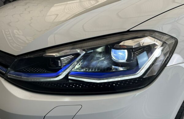 Volkswagen Golf e-Golf SOH 96.4%,100kW.LED, nabídka 0a46da8e-c97b-471e-8467-8dc58f271edc