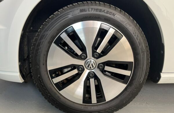 Volkswagen Golf e-Golf SOH 96.4%,100kW.LED, nabídka 0a46da8e-c97b-471e-8467-8dc58f271edc