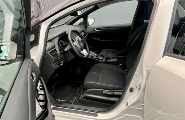 Nissan Leaf 40 kWh N-Connecta 92,5% SoH, nabídka cf405037-447d-49d9-be95-93131824d8d9