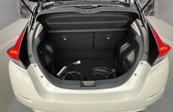 Nissan Leaf 40 kWh N-Connecta 92,5% SoH, nabídka cf405037-447d-49d9-be95-93131824d8d9