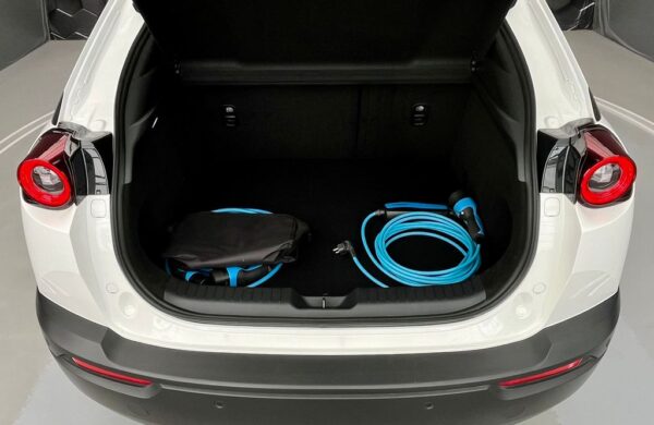 Mazda MX-30 e-SKYACTIV EV 97,0% SoH, nabídka f80be505-7989-4772-90ef-ec82a8afb12d