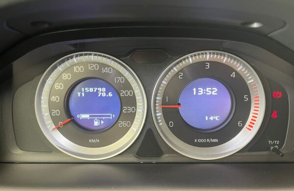 Volvo XC60 D3 MOMENTUM manuál, nabídka dea7ea50-6016-4213-b2eb-d997934badf8